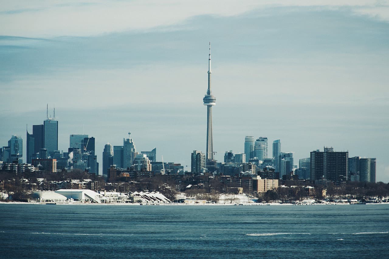 Zbor ieftin la Toronto, Canada