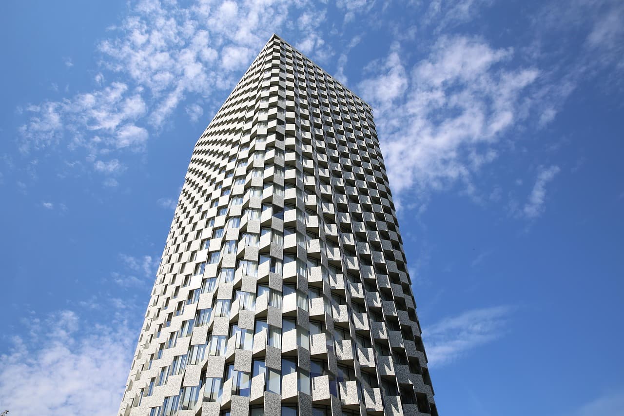 Zbor ieftin la Tirana, Albania